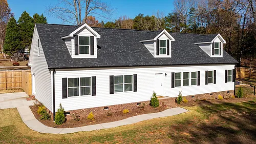 7039 Executive Cir Photo 1