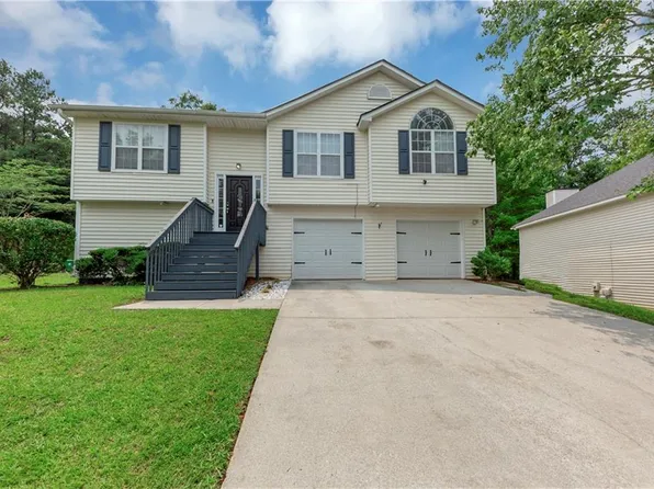 2880 Field Spring Dr, Lithonia, GA 30058