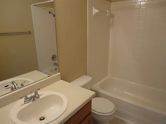 2684 Bradley Ln — Photo 10