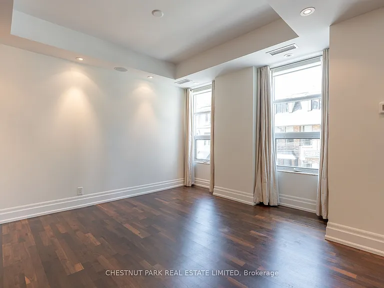 68 Yorkville Ave #202 — Photo 9