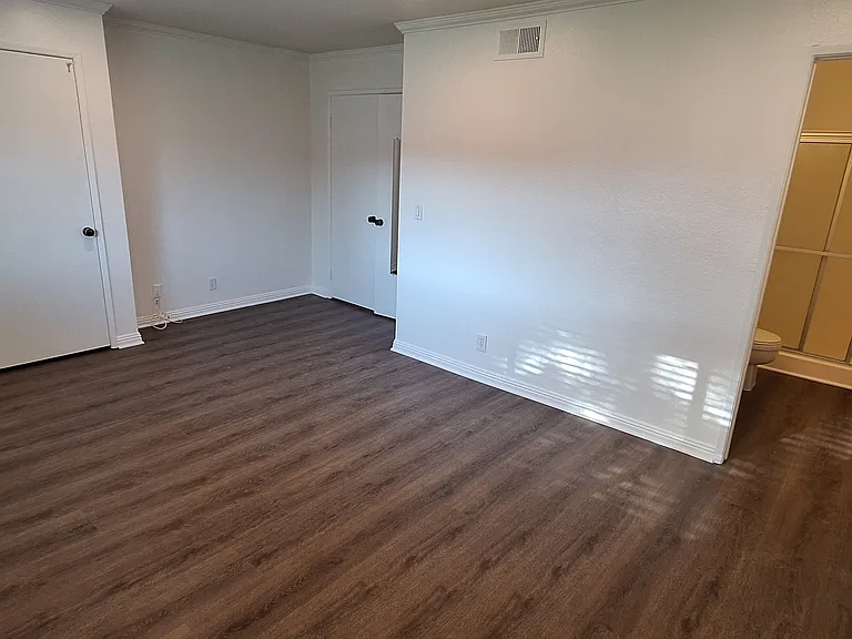 255 Green Moor Pl — Photo 9