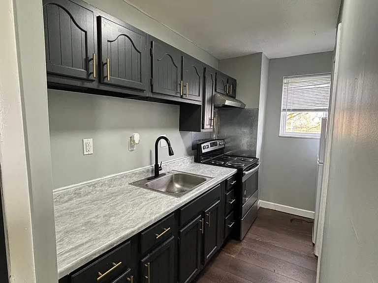 969 Fife Ave #13 — Photo 4