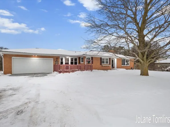 10868 26th Ave NW, Grand Rapids, MI 49534