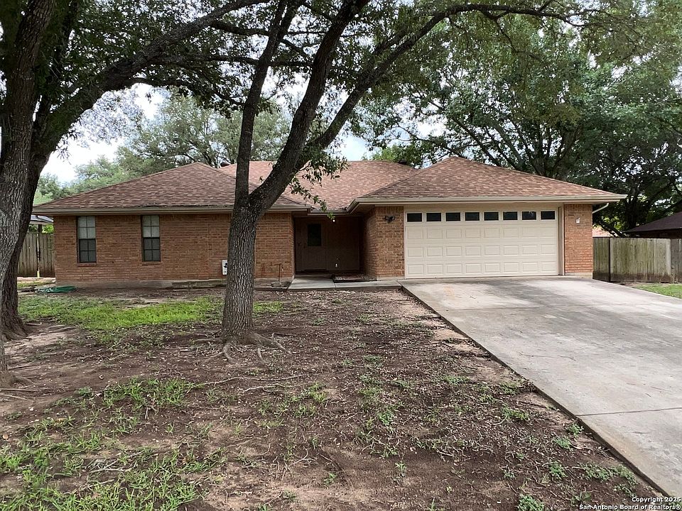1st image of 157 Guadalupe River Dr
