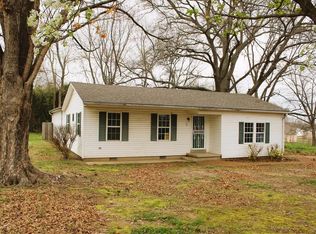 84 Henderson St, Gates, TN 38037
