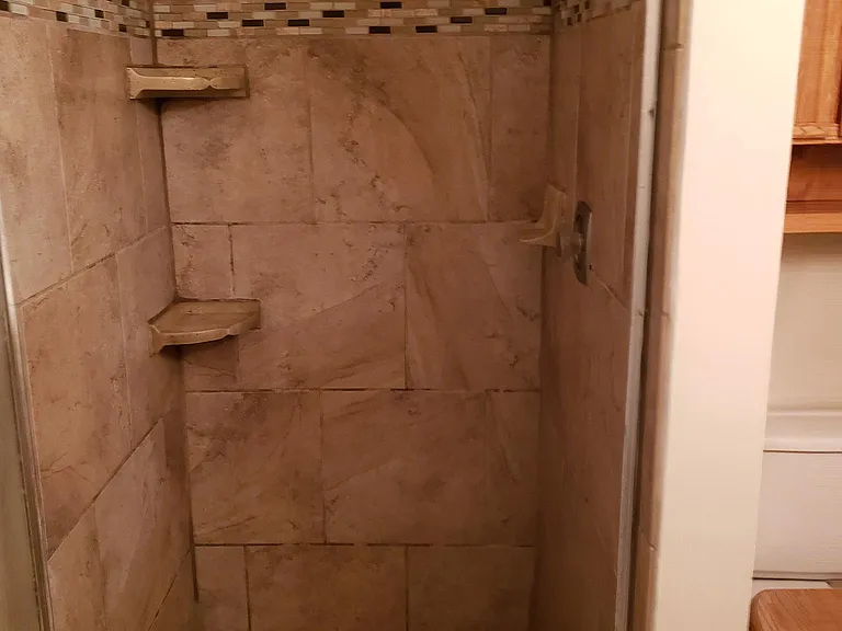 Y Cir — Photo 11