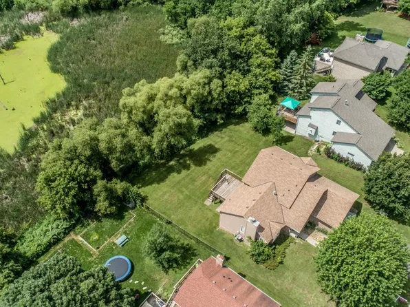 6855 Timber Crest Dr N, Maple Grove, MN 55311