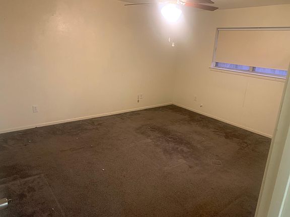 4th image of 4920 Inverness Ave #4922