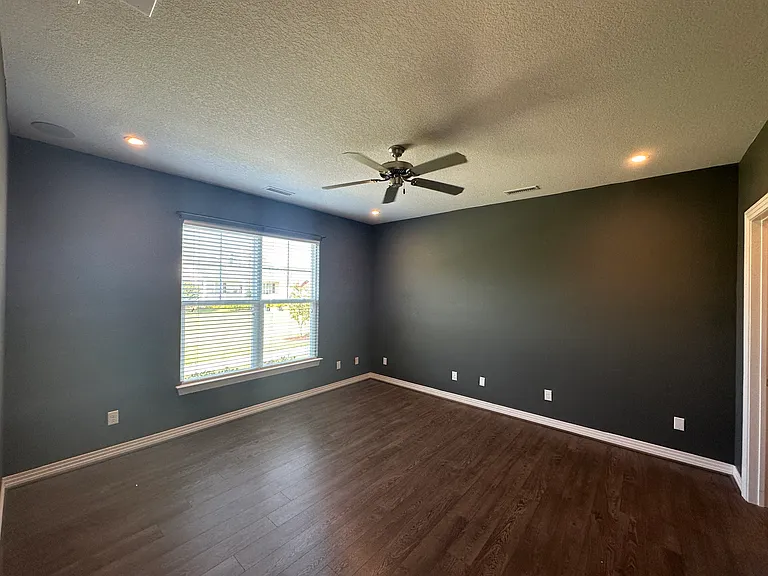 2212 Martlet Ln — Photo 7