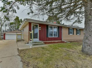 10107 W Arch Ave, Milwaukee, WI 53224