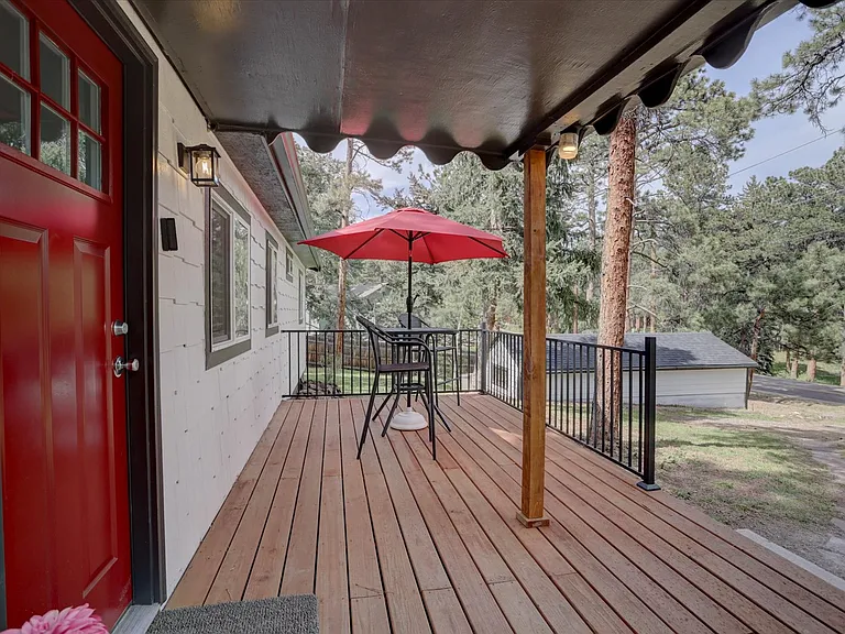 9657 Hurty Ave — Photo 2