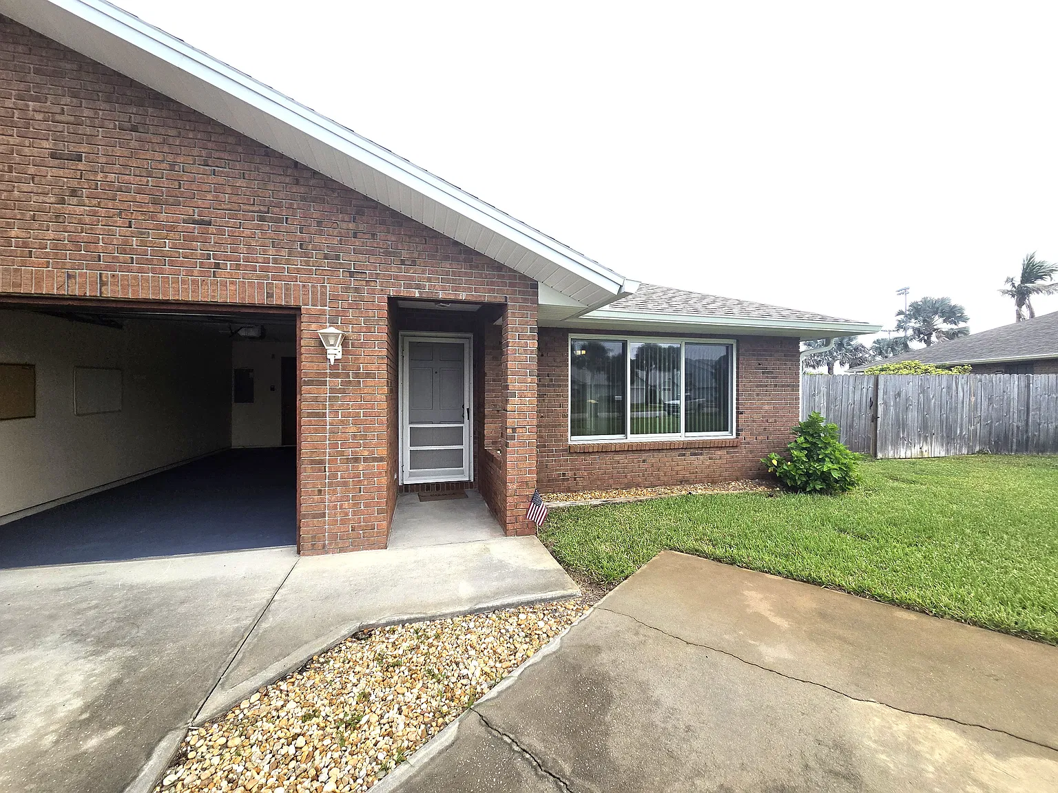 3 bed, 1540 sqft, $2,400 — Photo 2