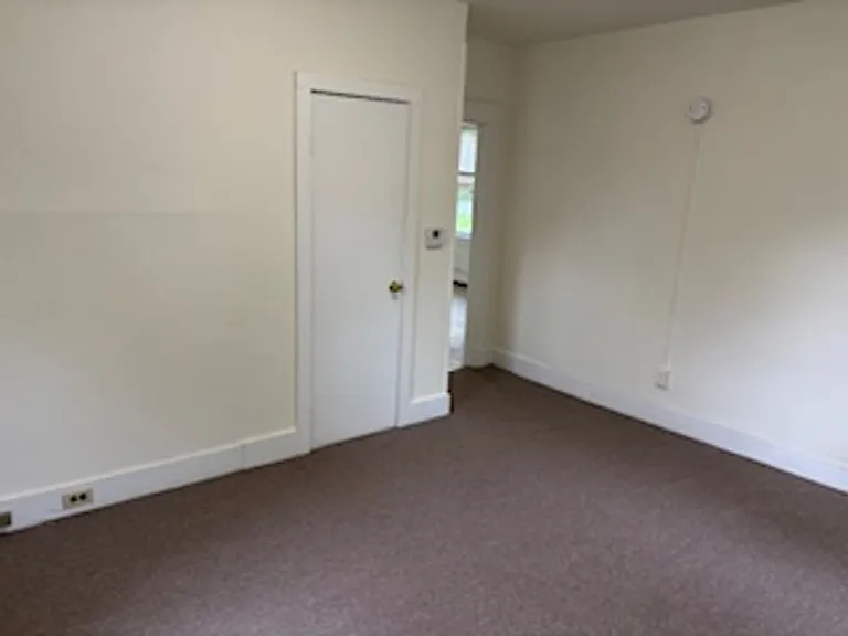 15 Tracy St — Photo 3
