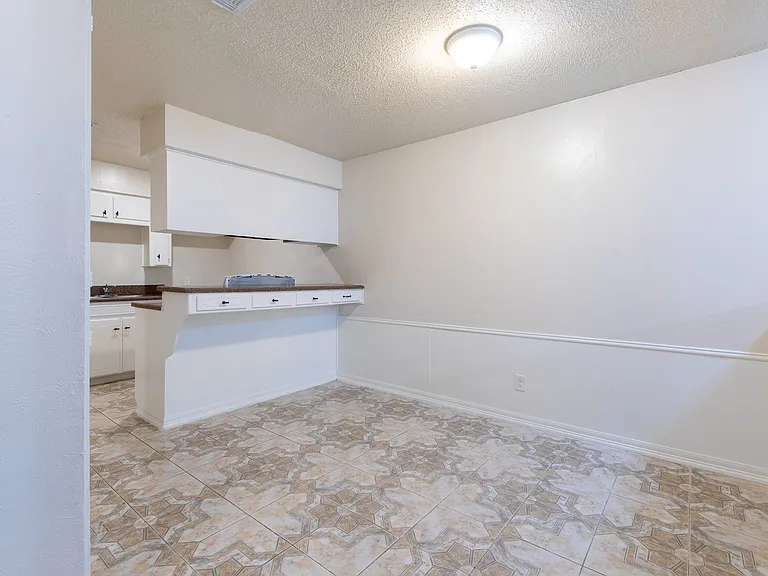 756 E Pecan St #756 — Photo 15