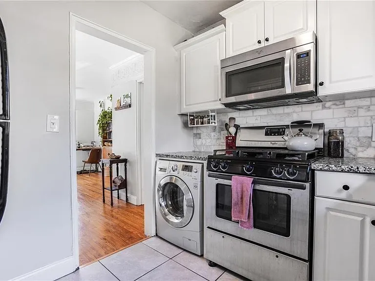 708 Argonne Ave NE #5 — Photo 9