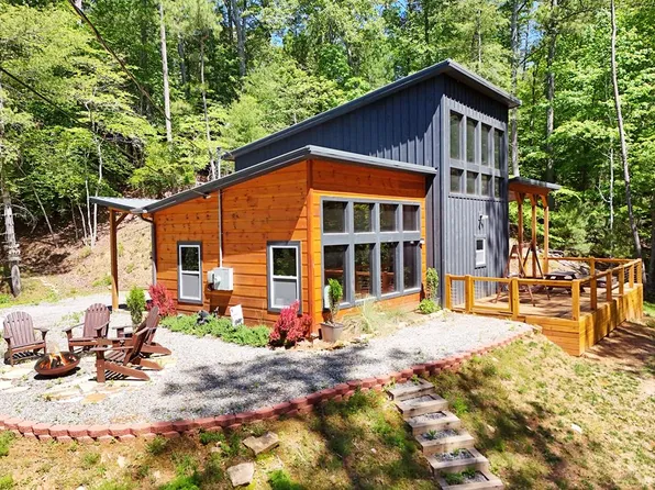 709 Lyric Ln, Ellijay, GA 30540