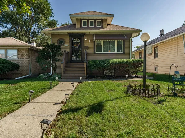 125 S 21st Ave, Maywood, IL 60153