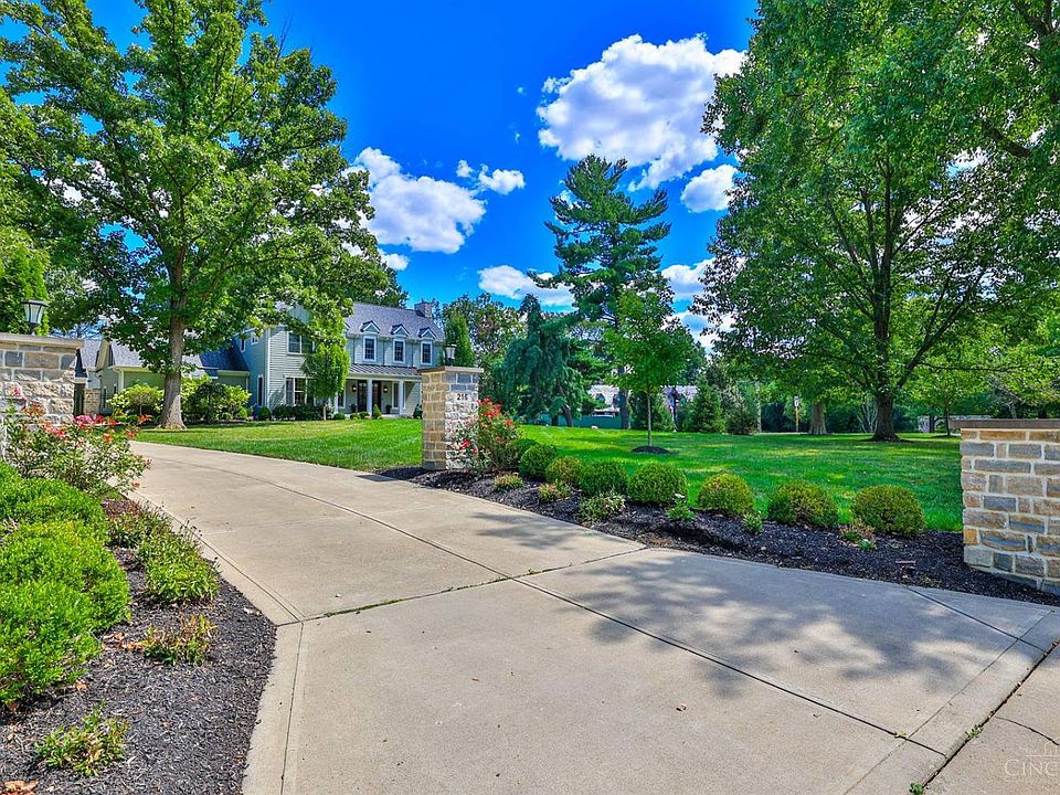 216 Hilltop Ln, Cincinnati, OH 45215 | Zillow