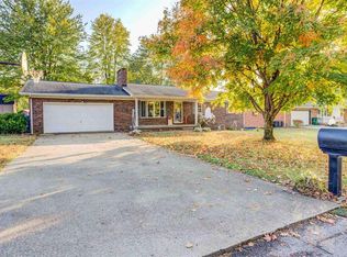 9211 Shoreline Dr, Wadesville, IN 47638