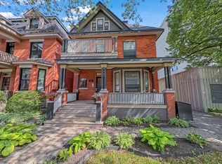 44 McLeod St, Ottawa, ON K2P 0Z5