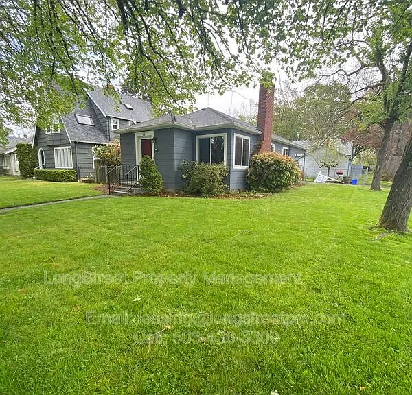 390 23rd St SE — Photo 3