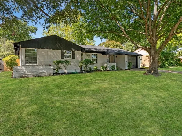 3613 W Seminary Dr, Fort Worth, TX 76109