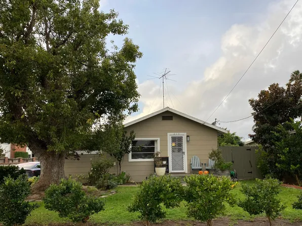 319 E 18th St, Costa Mesa, CA 92627