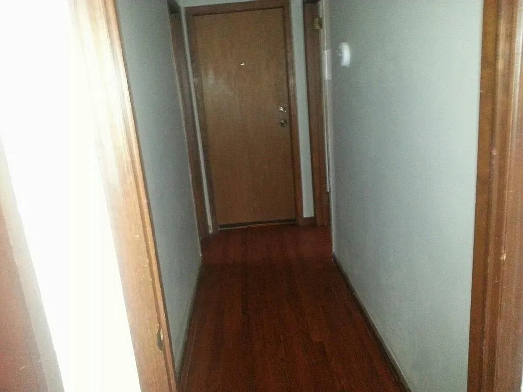 1 bed, 900 sqft, $2,100 — Photo 2