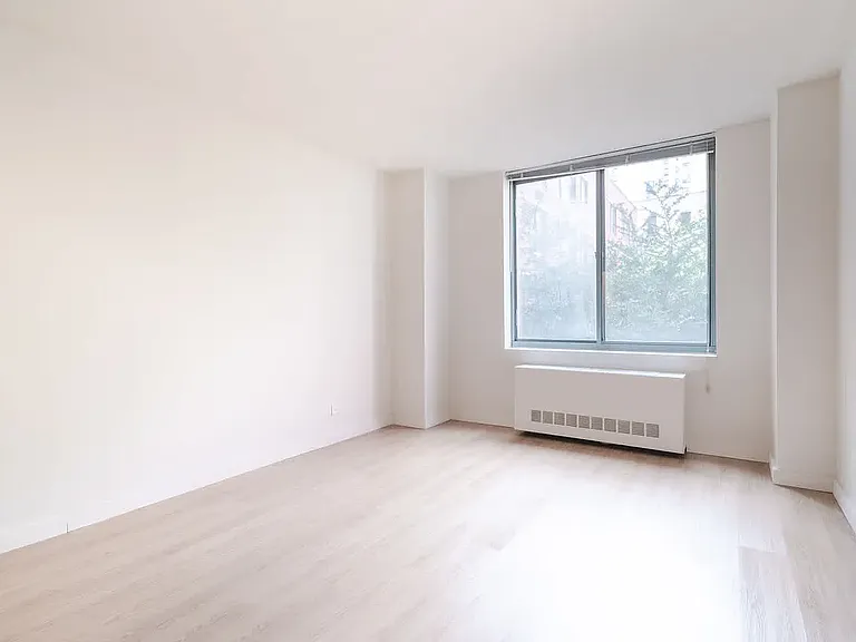 750 Columbus Ave #2F — Photo 27