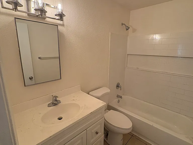 504 E Lexington Ave E #2 — Photo 6