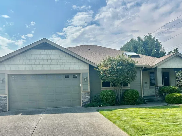 1091 Talus Dr, Sequim, WA 98382