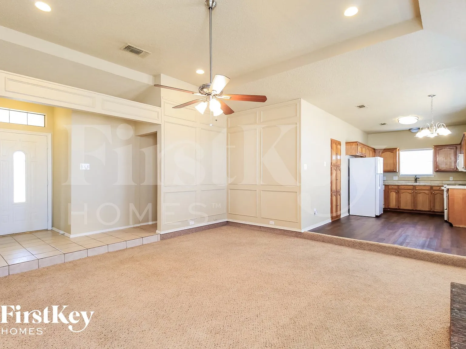 3 bed, 2.0 bath, 1423 sqft, $1,945 — Photo 3