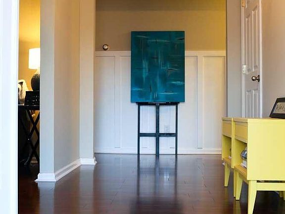 4th image of 404 Weil Ln