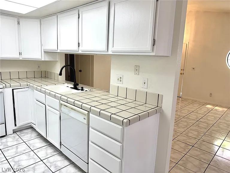 5064 Jeffreys St #201 — Photo 7