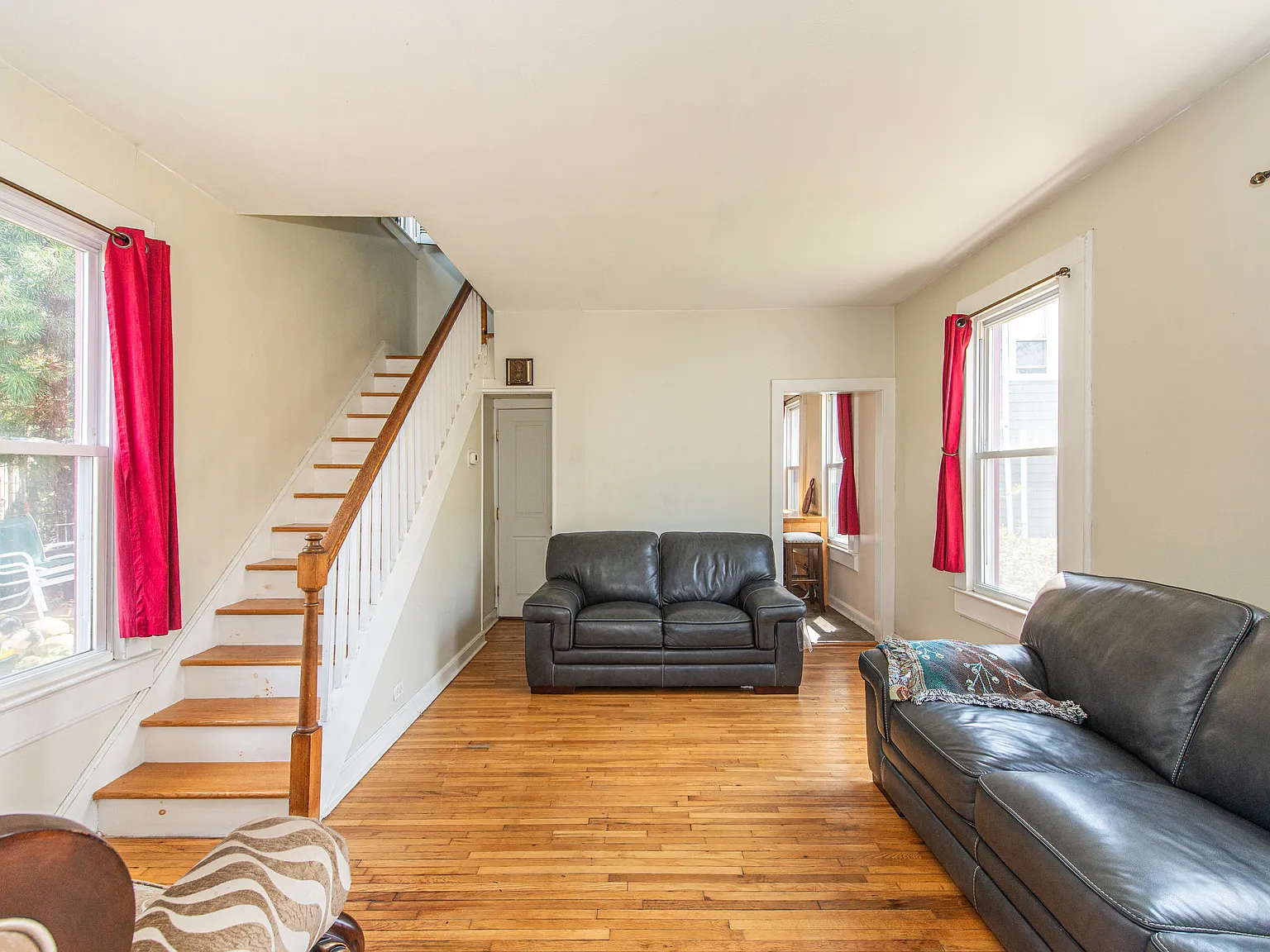2 bed, 896 sqft, $2,750 — Photo 2