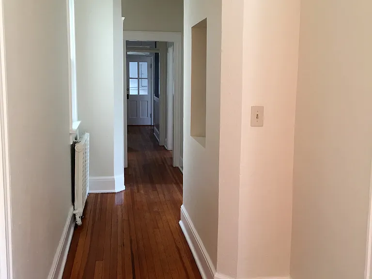 1400 N Detroit St #6 — Photo 23