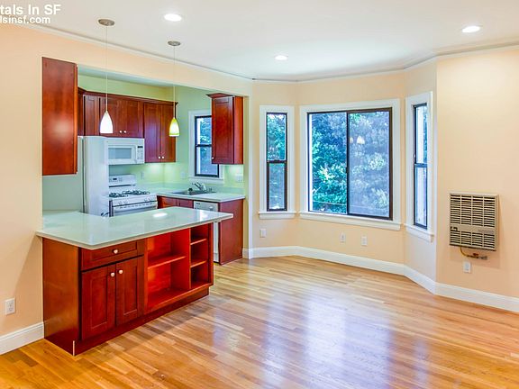 2nd image of 985 Church St APT 2