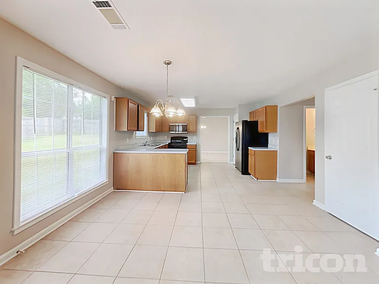 4549 Aladdin Ct — Photo 5