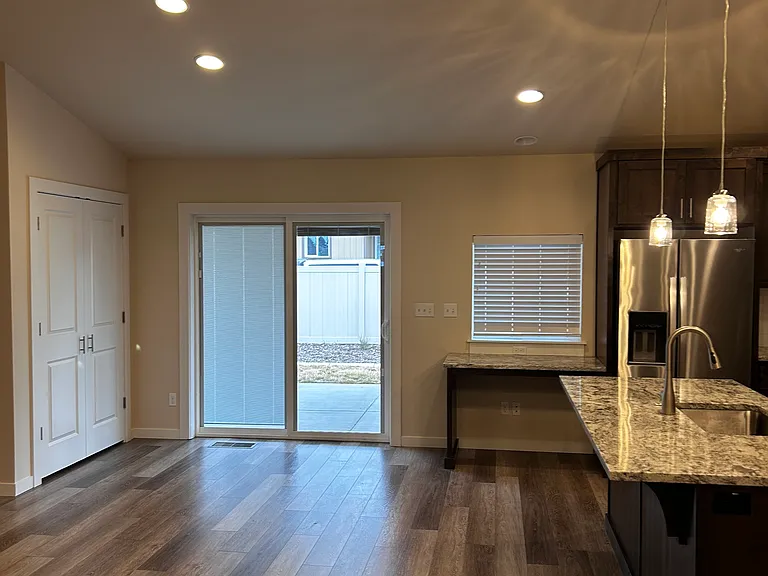 9585 W Sussex St — Photo 3