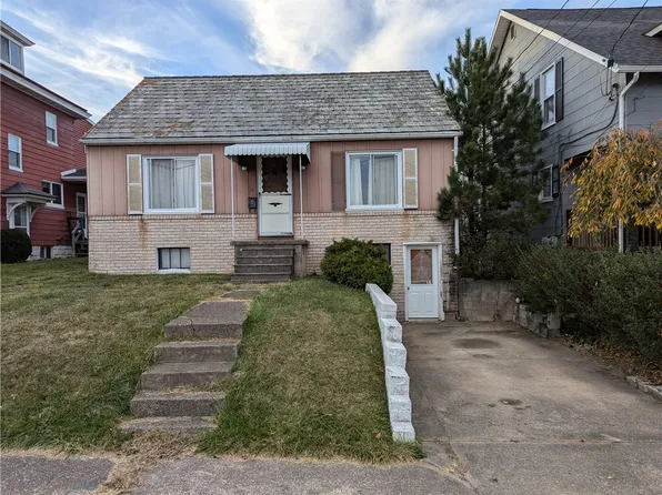 32 Mullen St, Uniontown, PA 15401
