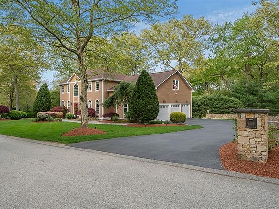 2nd image of 329 Wickham Rd