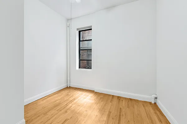 Rented by Aryeh Realty | media 30