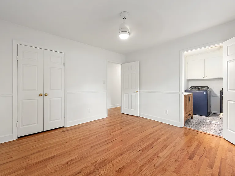 1129 Eastview Dr — Photo 18