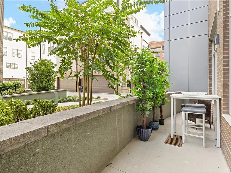 925 N Fairfax St #102 — Photo 11
