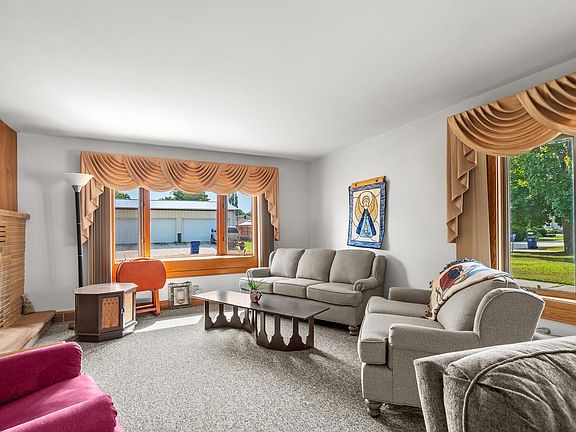 3rd image of 1452 N 43rd STREET