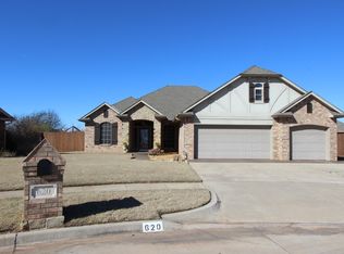 620 Summit Bnd, Norman, OK 73071