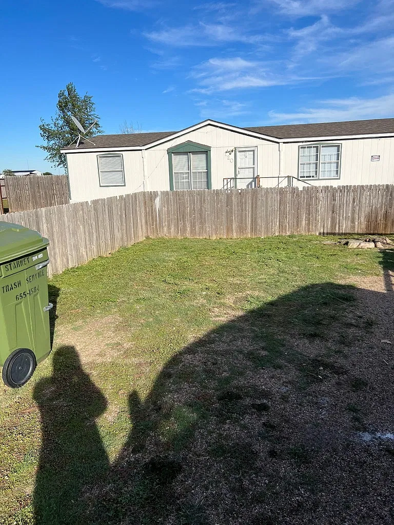 120 Loma Linda Ln — Photo 2