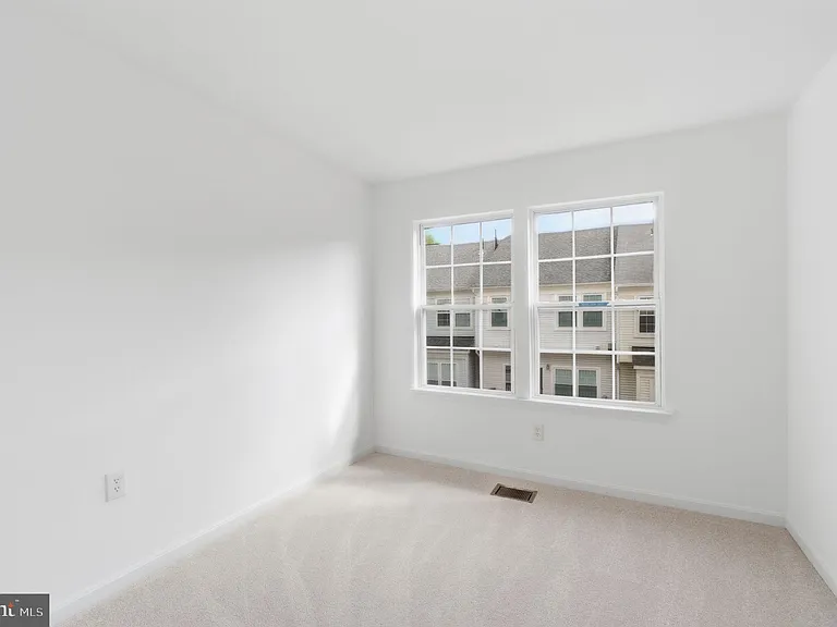 4067 Fountainside Ln — Photo 27