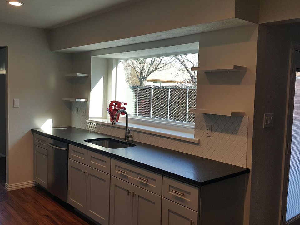 1st image of 4129 Staghorn Cir S
