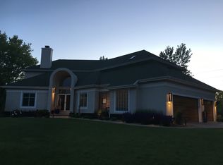 945 Tulip Tree Ln, West Des Moines, IA 50266